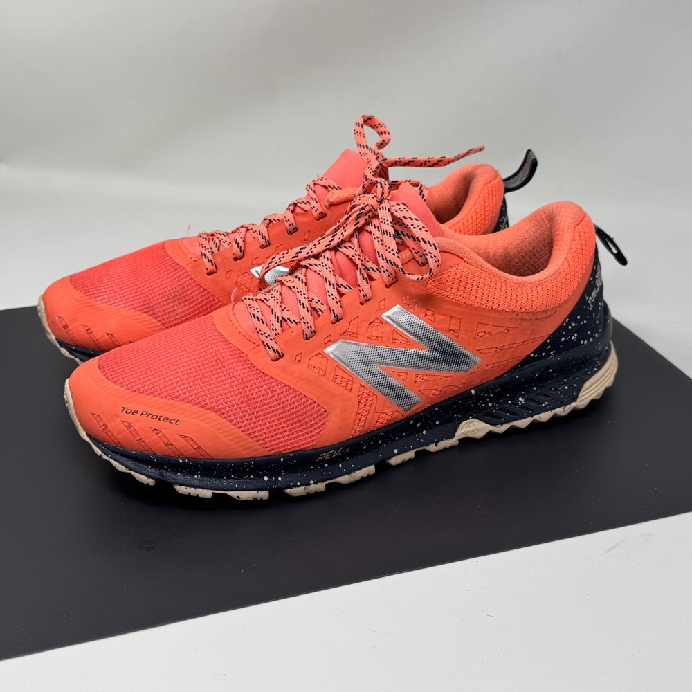 New Balance Sneakers Women's Sz 8 FuelCore Nitrel Trail Running Orange Black EUC - Picture 4 of 11
